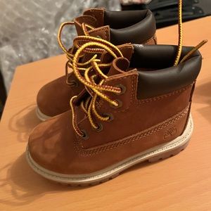 ✨ HOST PICK ✨ Timberland boots